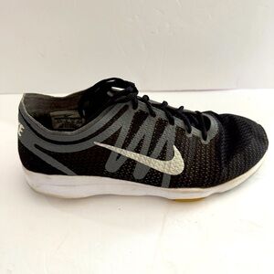 Nike Zoom Fit 2 Sneakers